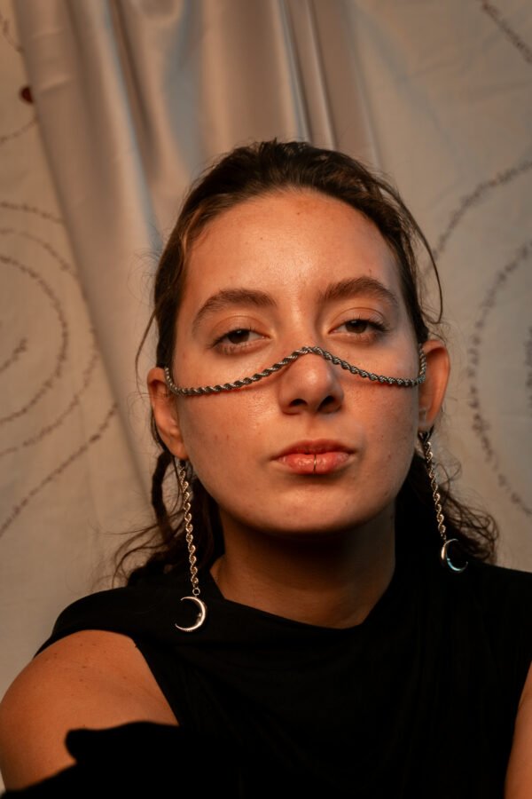 Wen el Amar Face Chain